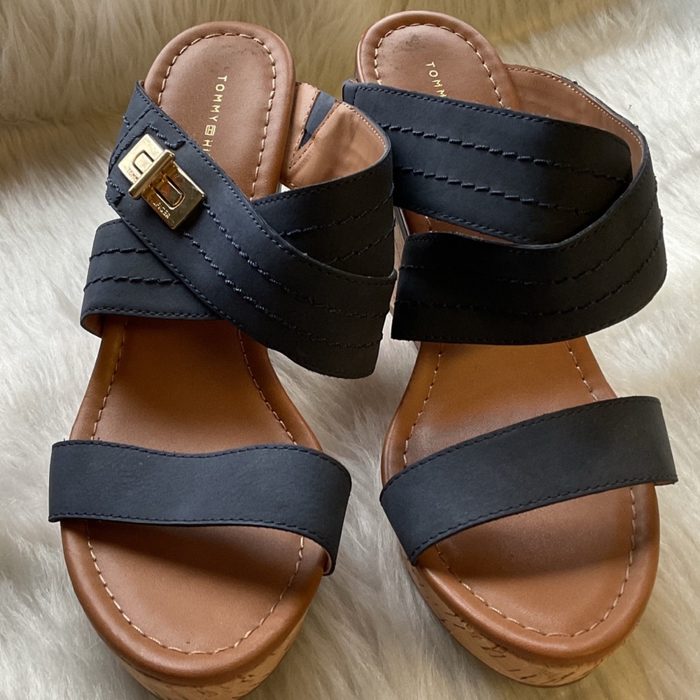 Tommy Hilfiger Women's Navy Platform Sandals